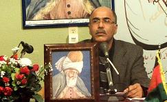 محترم مجید" قیام " حین صحبت محترم مجید" قیام " حین صحبت