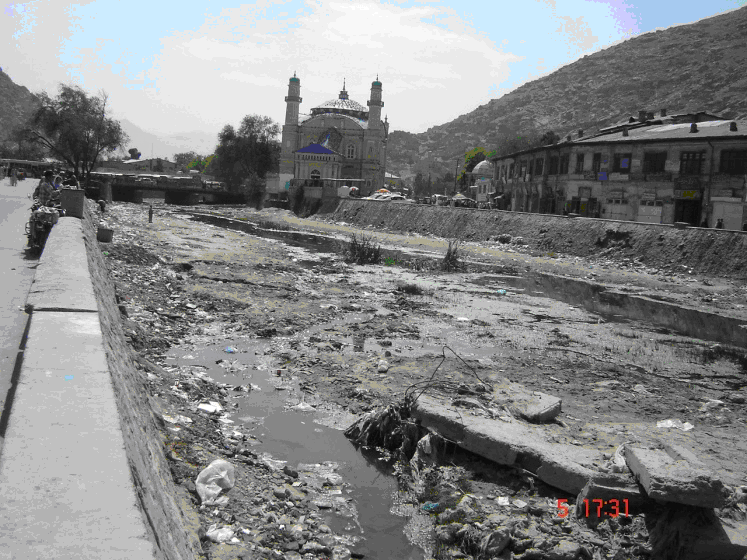 دریای کابل از غفلت مسئولان دولتی آشغالدانی شده است